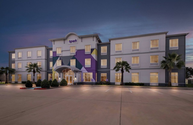 Spark by Hilton Victoria