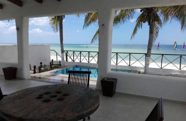 Funkelnde Beachfront Pool Satelite TV und WIFI