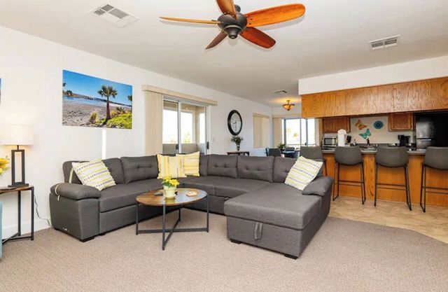 Sparkling River Inn close to casinos & Bullhead City River Park and boat launch.