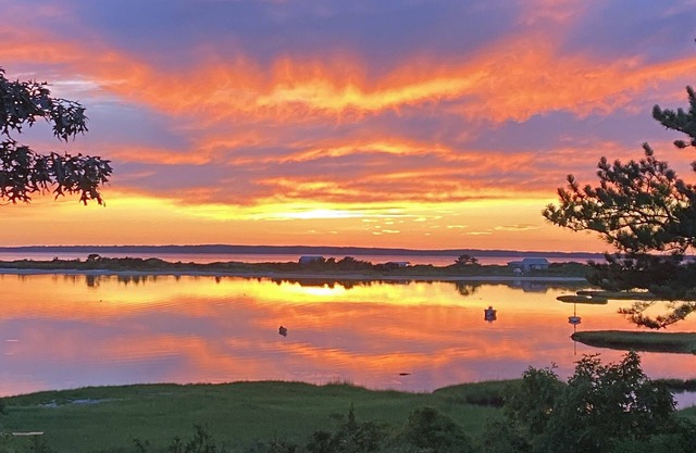 Geräumiges Haus am Wasser mit eigenem Strand, spektakulärem See- und Meerblick