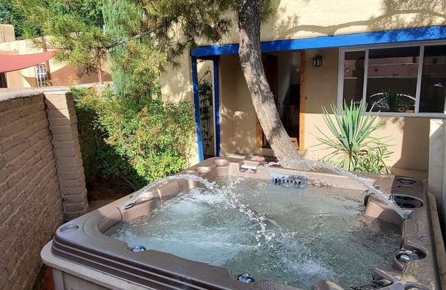 Die "Adobe Sage" ein Knob Hill Ferienhaus mit Whirlpool