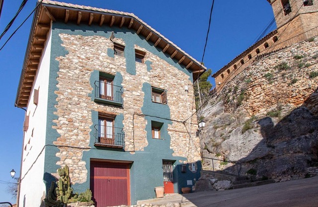 Special house in a village 4 km from Benabarre