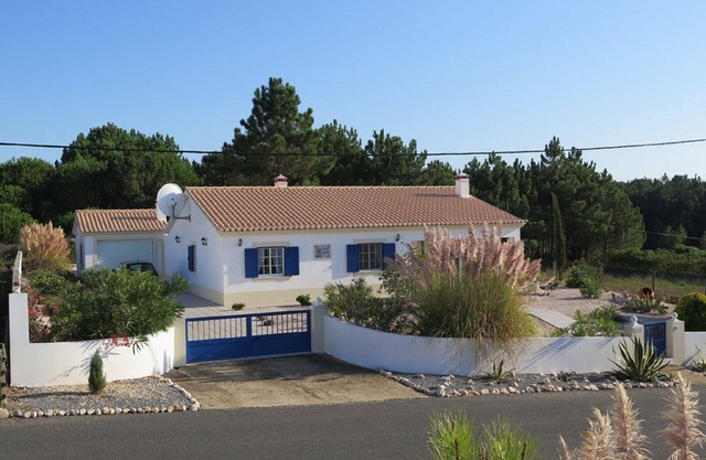Außergewöhnliche Villa in privater Lage in Strandnähe