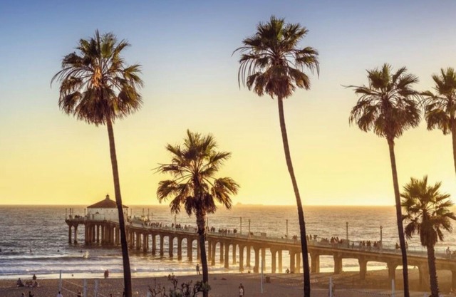 Specious 1-Bedroom with Garage 1 Minute Walk to the Sand
