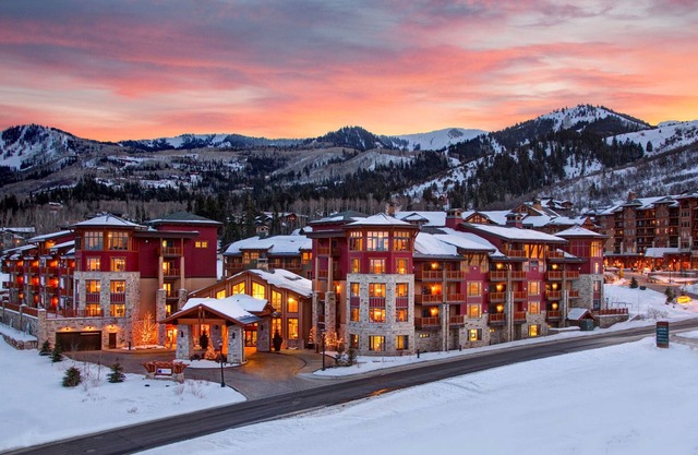 Spektakuläre 2 Schlafzimmer / 3 Badezimmer, Ski In / Ski Out Urlaub von 11 bis 18 Februar 2016