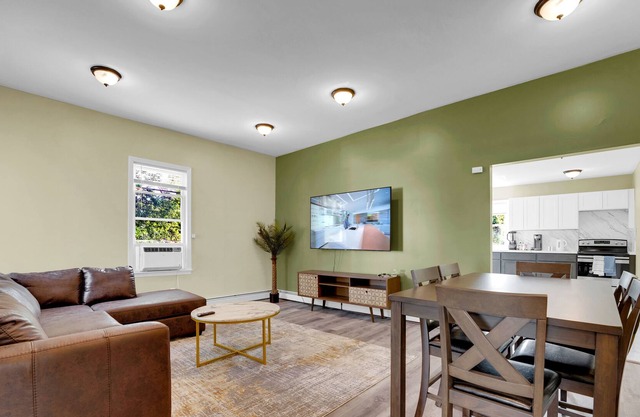 spectacular 3-bedrooms 2nd fl apt in Mount Vernon, NY