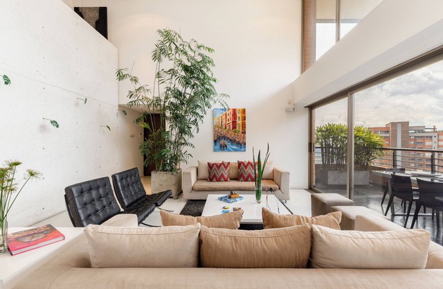 Spectacular 3BR Duplex ~ 380mts with pool and gym near El Tesoro Mall