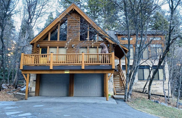 "Spektakulär" 4 Schlafzimmer, 3 Bäder, Sundance Mt. Zuhause