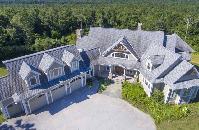 SPECTACULAR 8800 SQ.FT. LUXURY 5BR, 6-1/2BA, 4FP HOME BETWEEN STRATTON & MT.SNOW
