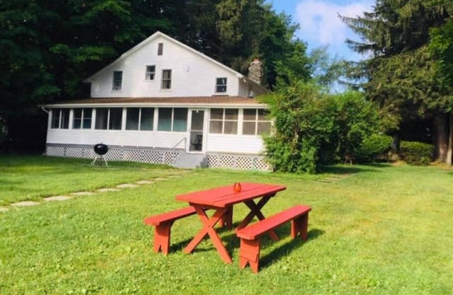 Spectacular Cottage at Bantam Lake, Sleeps 12