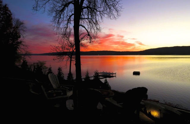 SPEKTAKULÄRE UNTERKUNFT AUF DEM KEUKA-SEE