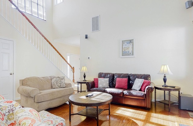Spectacular home in golf resort with screened porch, deck & pool | near beach