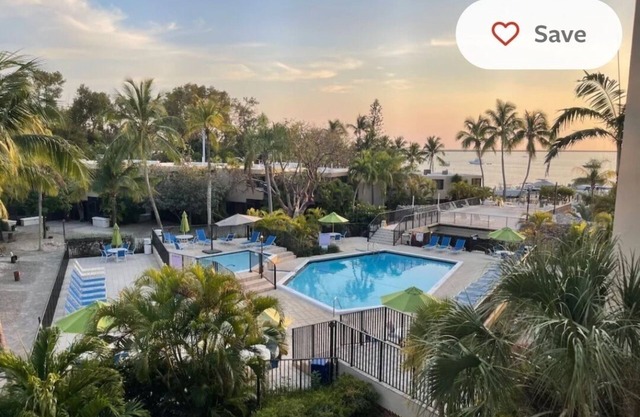 Spectacular Key Largo Sunsets - 2 bedroom Townhouse sleeps 4