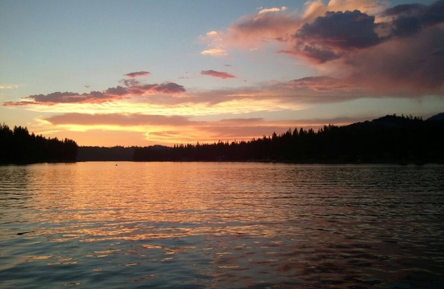 Bass Lake, Spectacular View / Lakeside Haus mit Dock, Strand