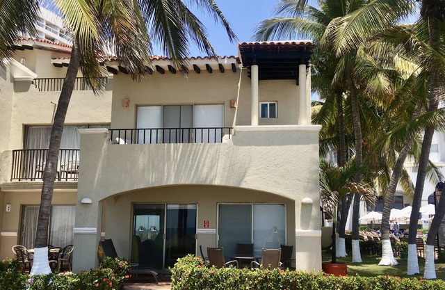Spektakuläre Ixtapa-Villa am Meer ... nur wenige Schritte von einem sauberen, wunderschönen Strand entfernt!