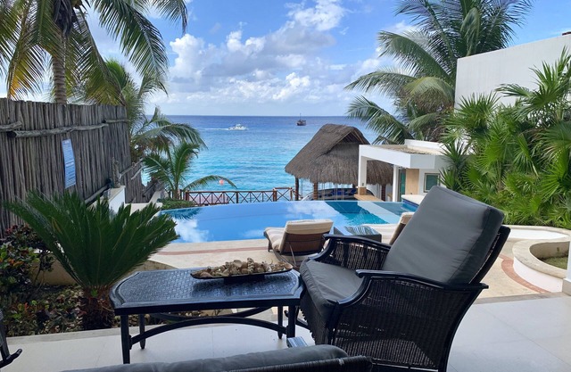 Spektakuläre Haus am Meer mit privatem Pool. Villa Paradies.