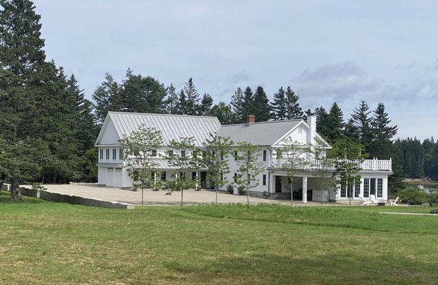 Spectacular Salt Water Farm on Penobscot Bay