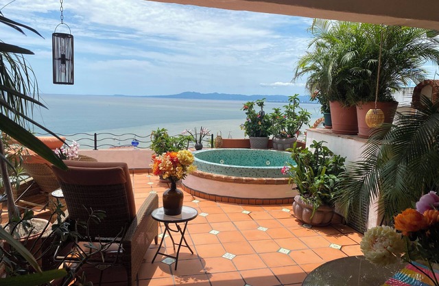 Spektakuläre geräumige spanische 2R 2BA Terrasse Oceanview privaten Whirlpool