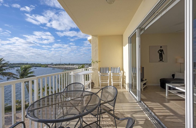 Spectacular Sunset Views! Watch Dolphin from Your Balcony !