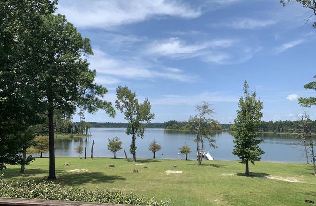 Spektakuläre Aussicht! Haus am Wasser am Lake Sam Rayburn --- (300 ft. Front)