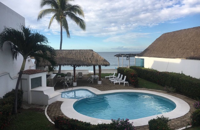 SPEKTAKULÄRE AUSSICHTEN! Oceanfront Condo mit allem, was Sie für Ihren Urlaub brauchen!