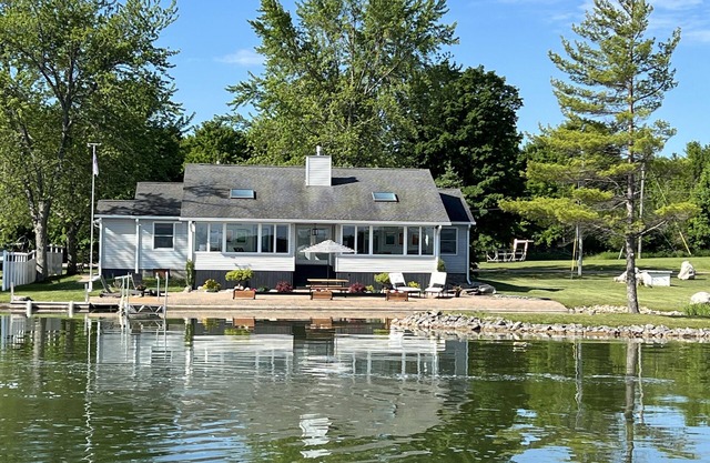 Spectacular Views of Long Lake