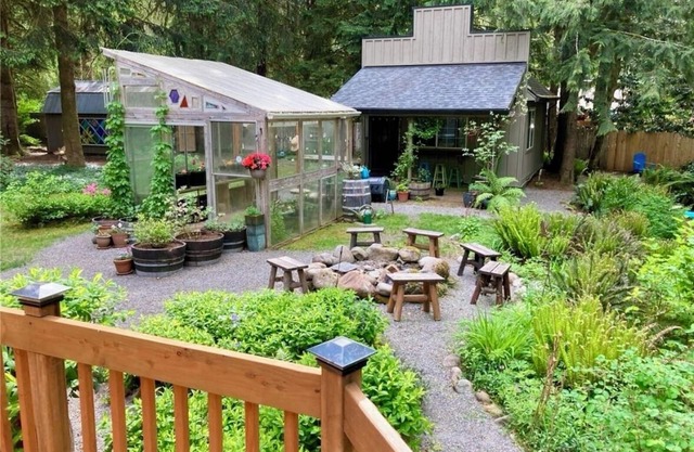 Speelyai Creek Retreat