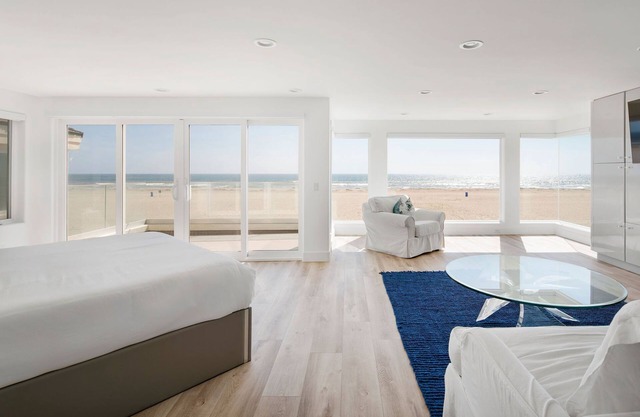 Spend the Holidays with us at Crystal Palace a Luxury Coastline Home!