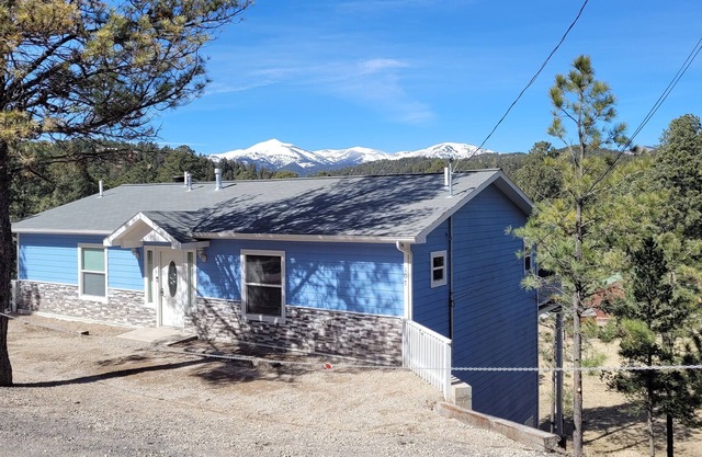 Brand New Cottage mit herrlichem Bergblick.