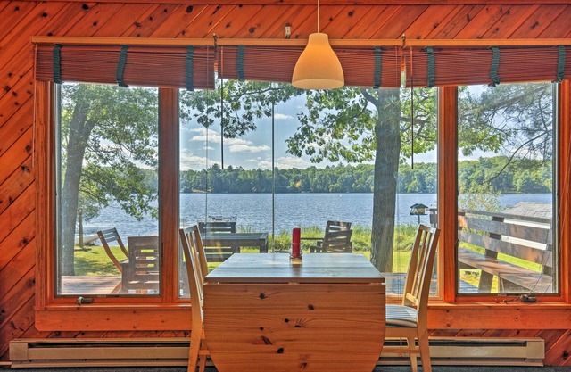 NEU - Lakefront Iron River Cabin w / Kanu und Sauna!