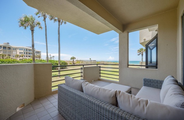 Beachfront Condo With Resort Pool, Balcony + Ocean Views
