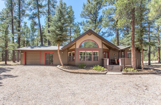 Das Häuschen auf Spirit Hollow. Dieses wunderschöne, super ruhige Cottage befindet sich auf einem 5 Hektar großen Grundstück