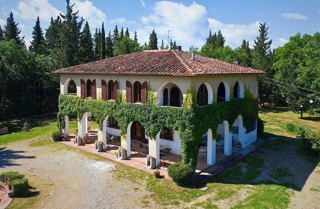 Splendid Chianti Tuscany Villa with Panoramic Pool ,Cypress Trees-Lined Drive