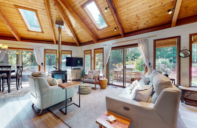 Splendid dog-friendly home with firepit, hot tub, full kitchen, grill, & patio