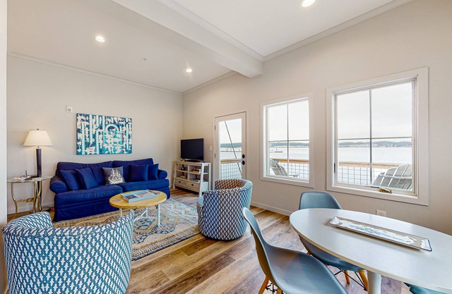 Splendid waterfront downtown condo with Penn Cove views, balcony, W/D, streaming