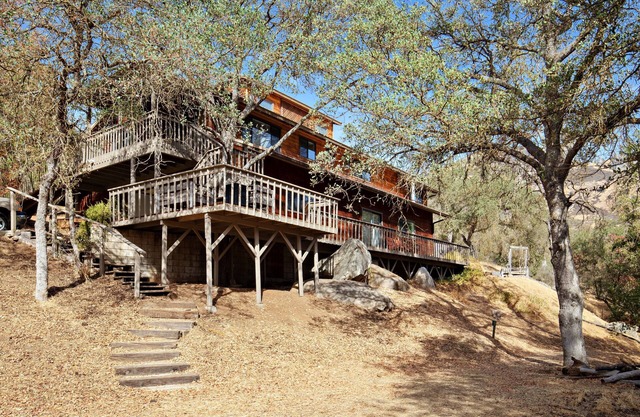 NEU! Split Rock Lodge - moderne Luxuskabine