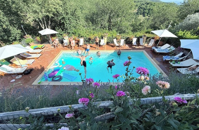 Spoleto Country Park - 7 houses on private estate - exc yours - sleeps 30