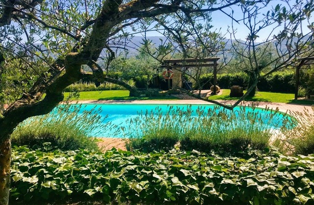 SPOLETO TRANQUILITA + POOL. SCHLAFEN 20. ROM 1 STUNDE