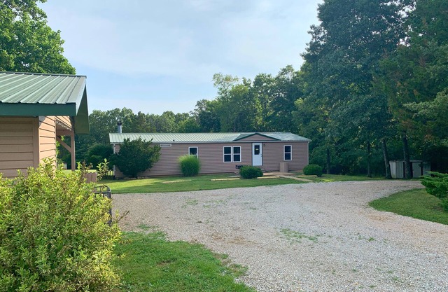Sportsman's Meadow vacation home near Meramec River