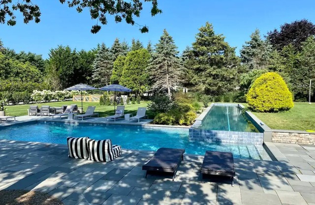 Sprawling Southhampton Township Ranch