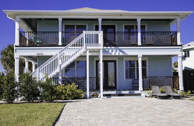 2 Schlafzimmer, 2 Bäder Haus - Schritte zum Strand, zu Fuß zur Flagler Ave.