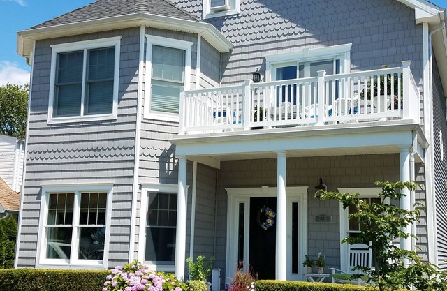 Spring Lake. 5 BR, 4 BA, 5 Beach / Pool Passes, 3 Blocks zum Strand, Seeblick