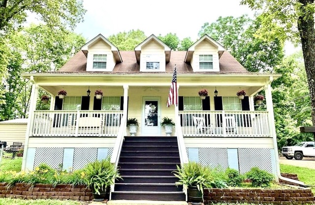 Spring River Getaway