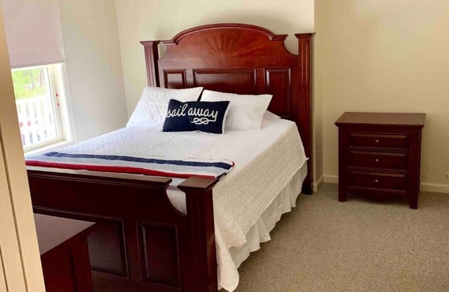 Spring Specials! Waterfront Townhome & Boathouse