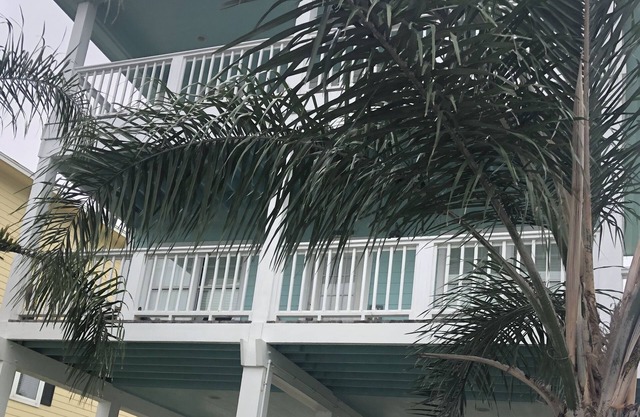 * NEUE LISTE * - Waterfront am Colorado River "The Tag House"