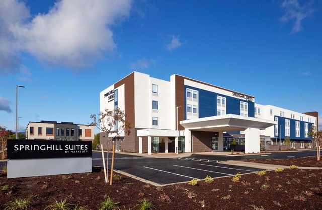 SpringHill Suites by Marriott Medford Airport