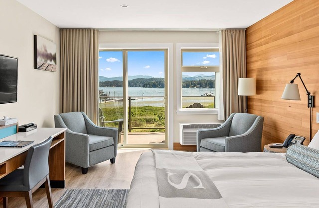 Sproat Lake Landing Resort