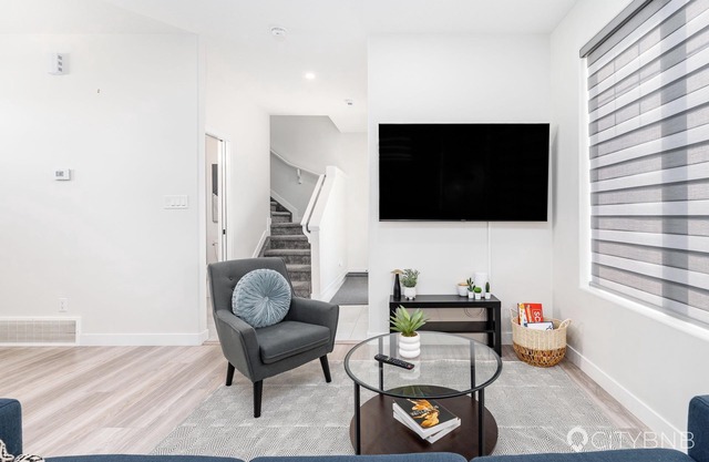 Spruce Ave - 2 bed Townhouse
