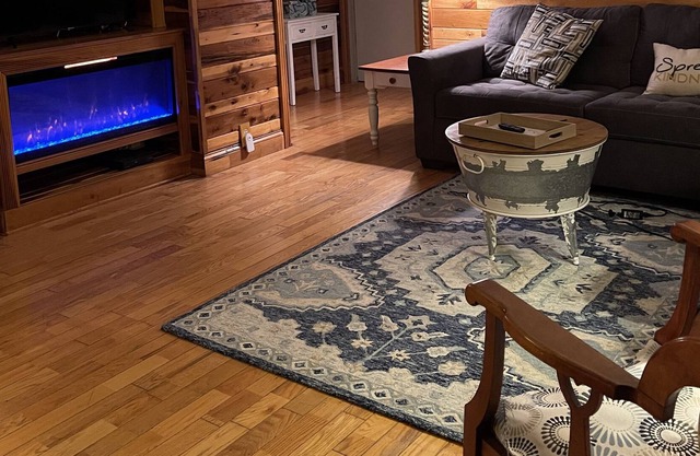 Spruce Charmer near Red River Gorge, No pet fee (easy access)
