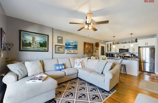 SSVR4-Downtown Munising Apartment, 2 blocks from Lake Superior